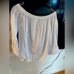 Zara off the shoulder blouse. Perfect for date nightt. Only i never wore it.